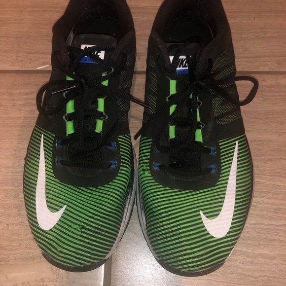 Nike Training Shoes - Picture 2 of 4